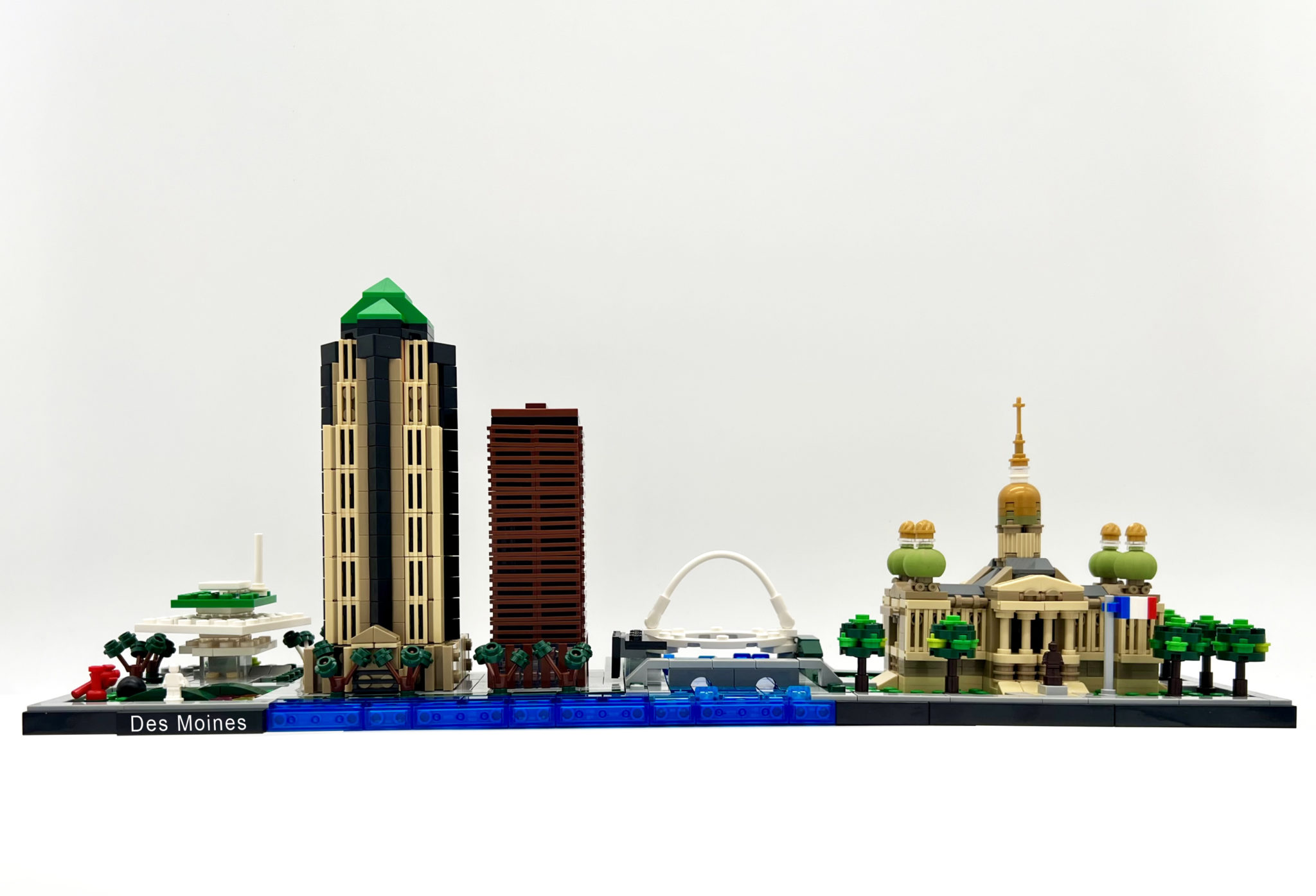 Des Moines skyline in LEGOs celebrates architecturally rich community ...