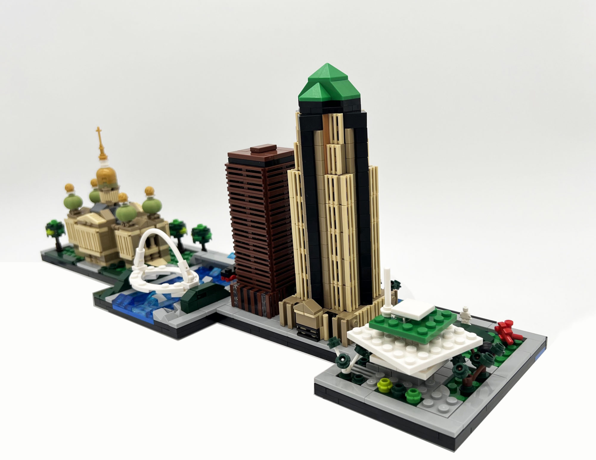 Des Moines skyline in LEGOs celebrates architecturally rich community ...